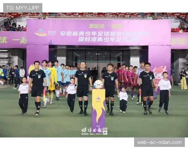 足球青年队跨级参加成年联赛 锻炼对抗能力，足球青少年联赛
